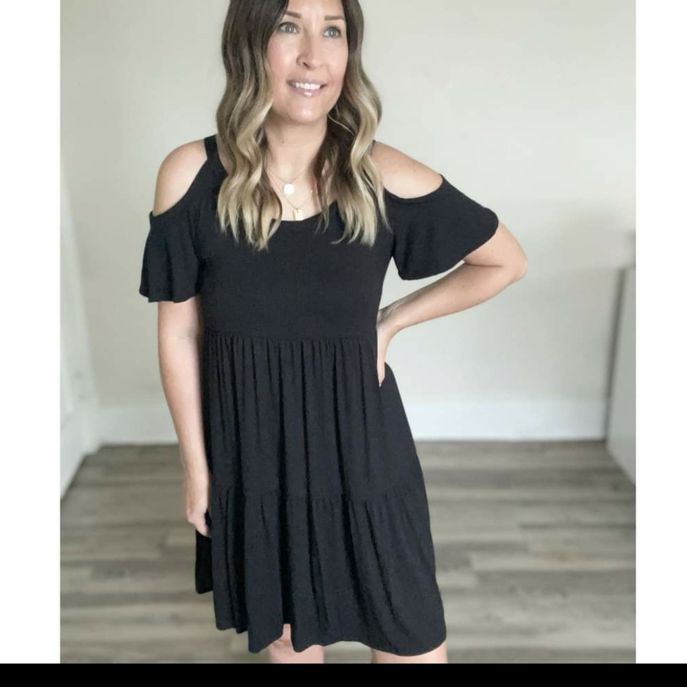 Beautiful and stylish black dress.